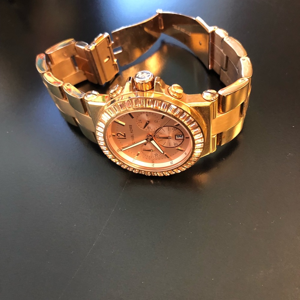 Watch - Picture 3 of 3